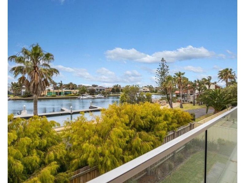 4/3 Canberra Street, Patterson Lakes VIC 3197