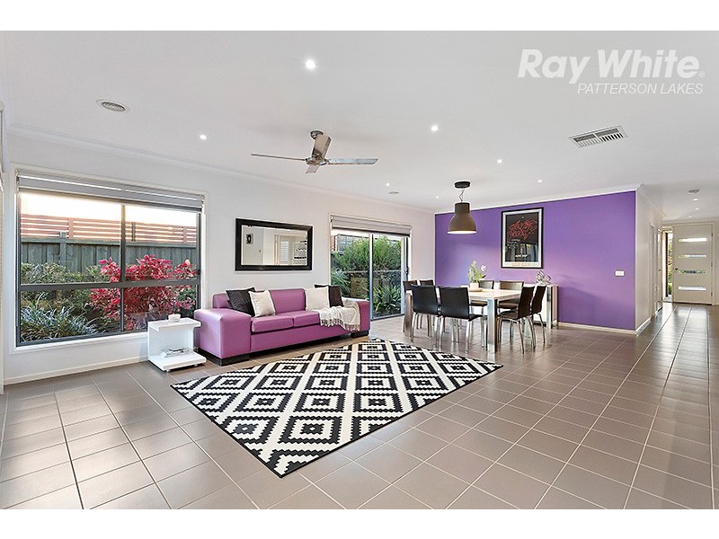 4 Artesian Place, Waterways VIC 3195