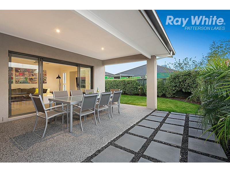4 Artesian Place, Waterways VIC 3195