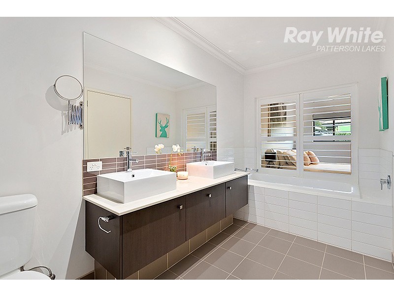 4 Artesian Place, Waterways VIC 3195