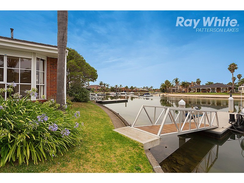 2/17 Palm Beach Drive, Patterson Lakes VIC 3197