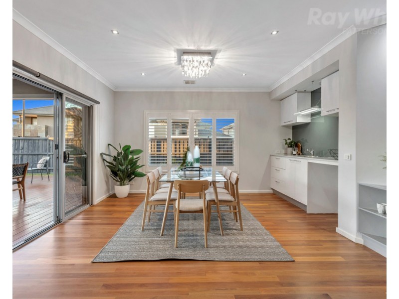 5 Portland Place, Waterways VIC 3195