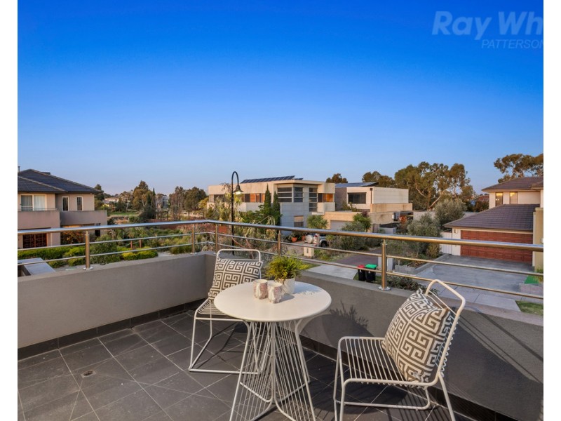 5 Portland Place, Waterways VIC 3195