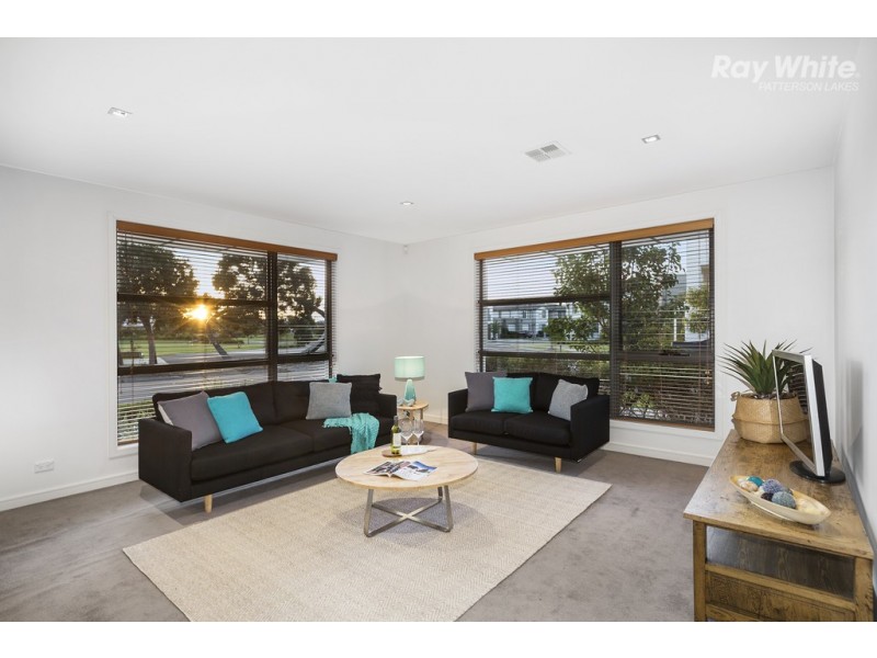 2 Jubilee Boulevard, Waterways VIC 3195