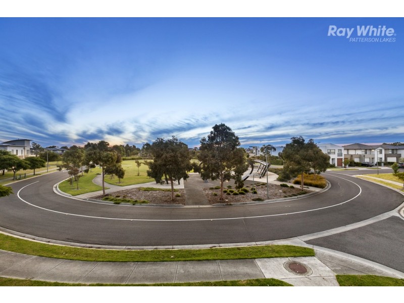 2 Jubilee Boulevard, Waterways VIC 3195