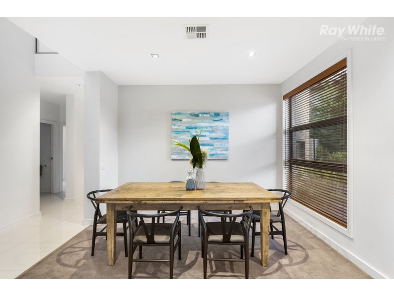 2 Jubilee Boulevard, Waterways VIC 3195