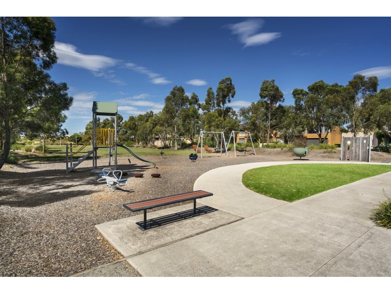 2 Jubilee Boulevard, Waterways VIC 3195