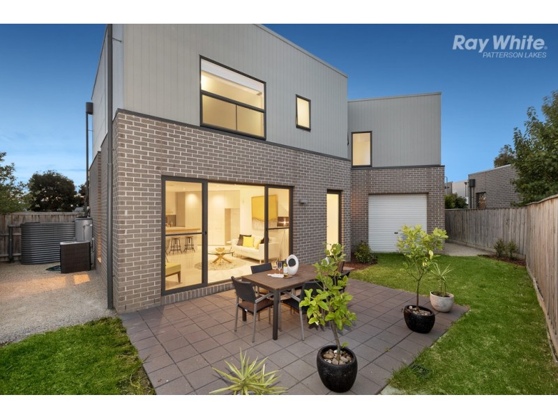 2 Jubilee Boulevard, Waterways VIC 3195