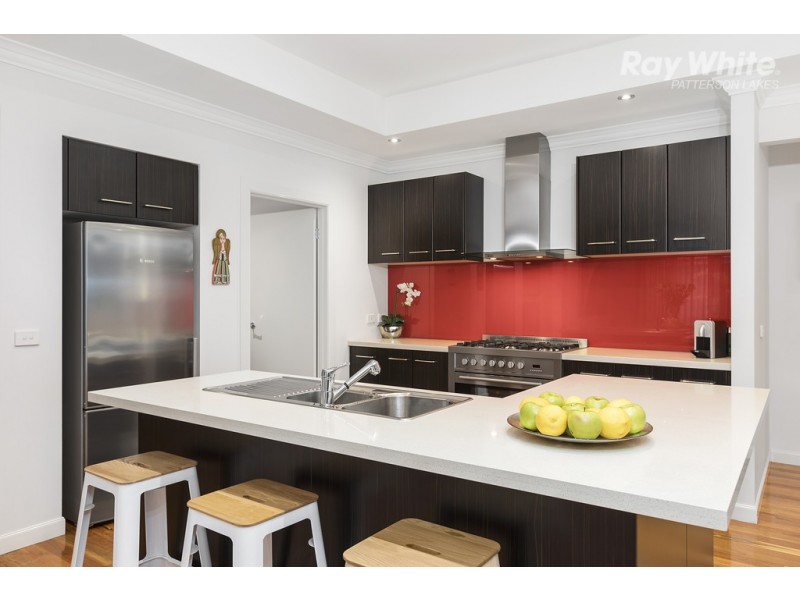 7 Portland Place, Waterways VIC 3195