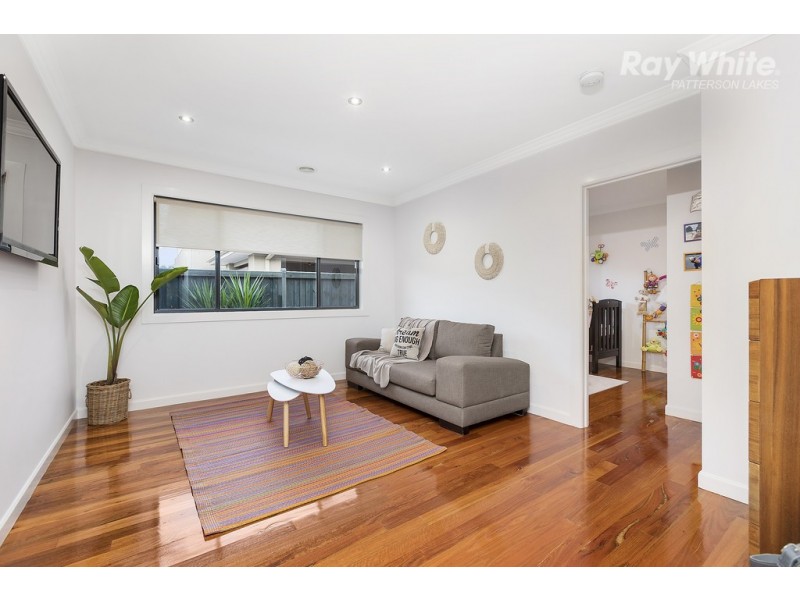 7 Portland Place, Waterways VIC 3195