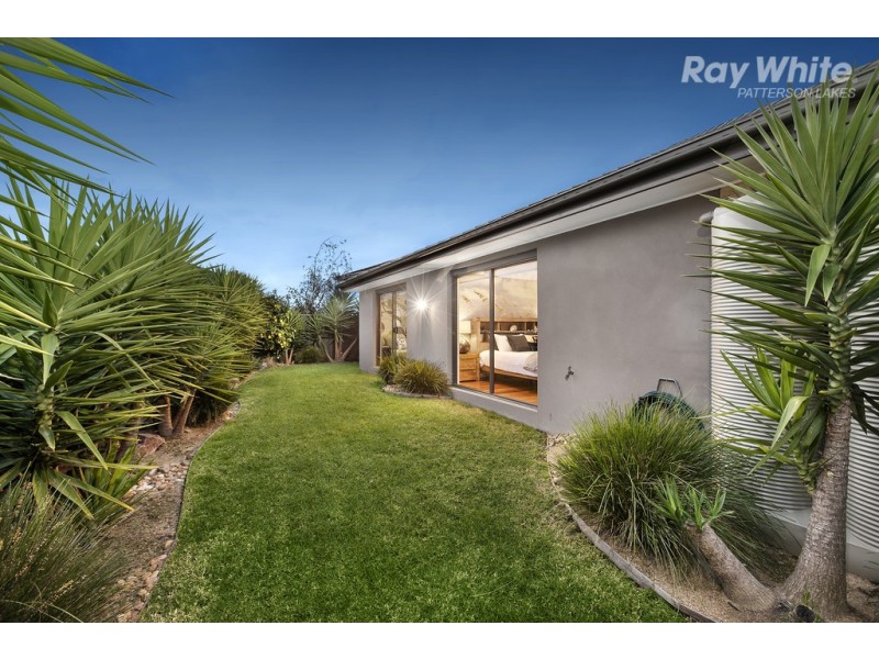 7 Portland Place, Waterways VIC 3195