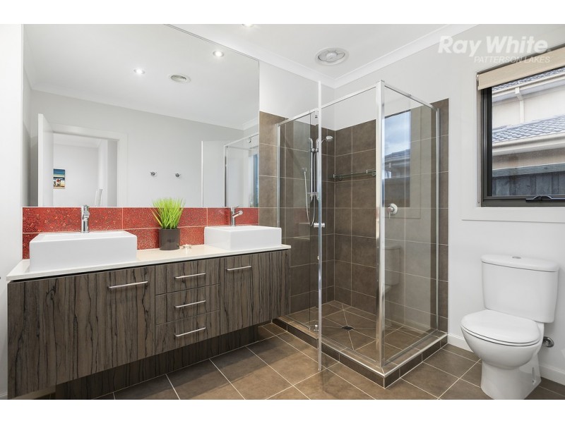 7 Portland Place, Waterways VIC 3195