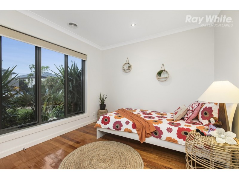 7 Portland Place, Waterways VIC 3195