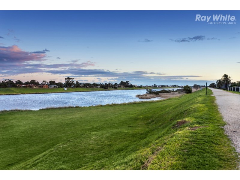 11 Lara Place, Patterson Lakes VIC 3197