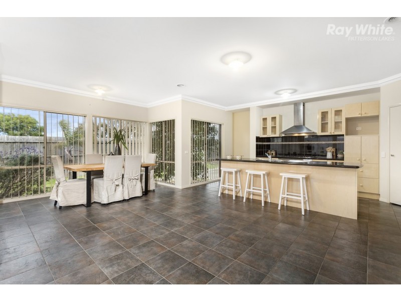11 Lara Place, Patterson Lakes VIC 3197