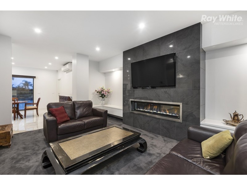 2 Salmon Bay, Patterson Lakes VIC 3197