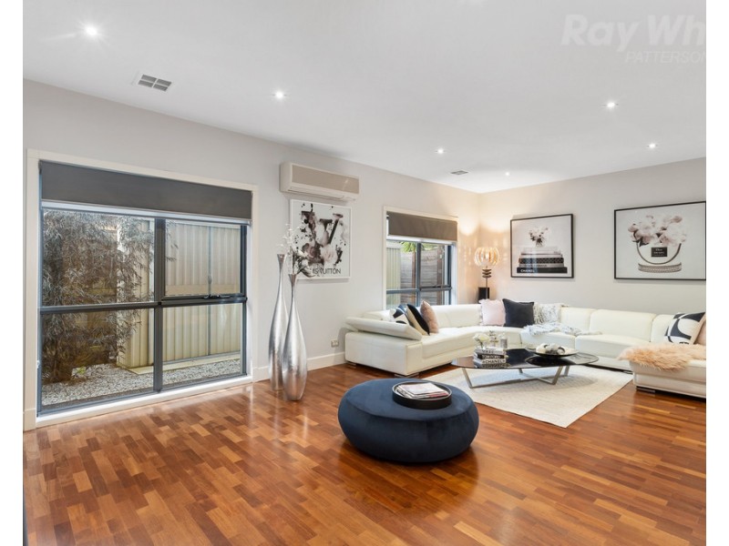 21 Broadwater Drive, Waterways VIC 3195