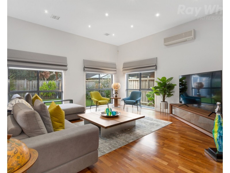 21 Broadwater Drive, Waterways VIC 3195