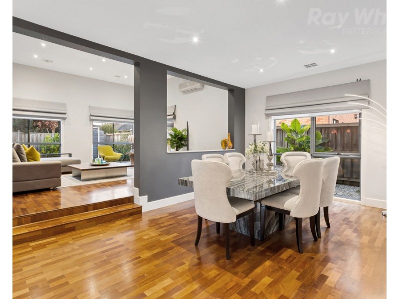 21 Broadwater Drive, Waterways VIC 3195