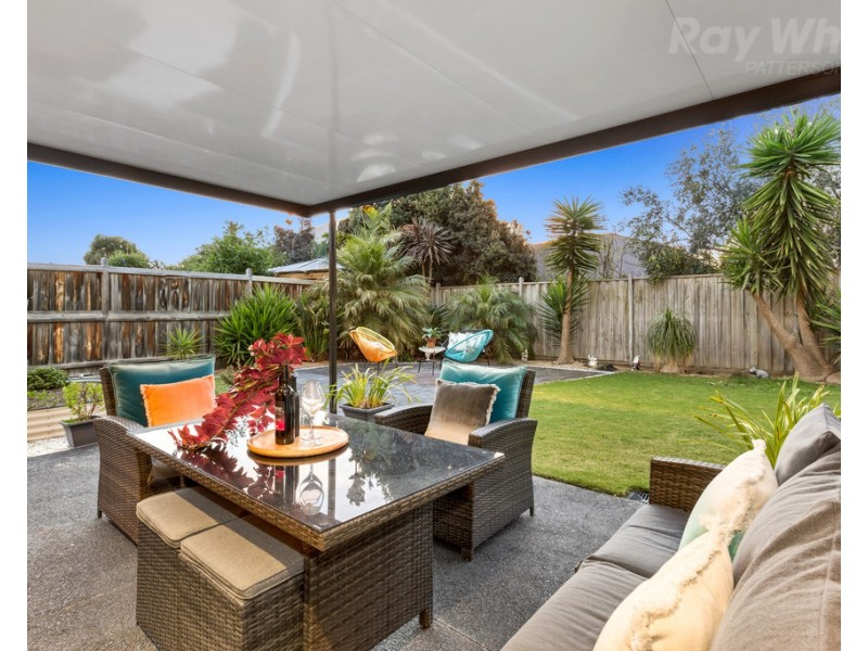 21 Broadwater Drive, Waterways VIC 3195