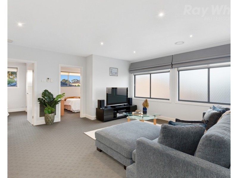 21 Broadwater Drive, Waterways VIC 3195