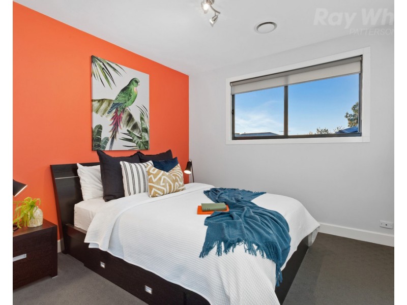 21 Broadwater Drive, Waterways VIC 3195