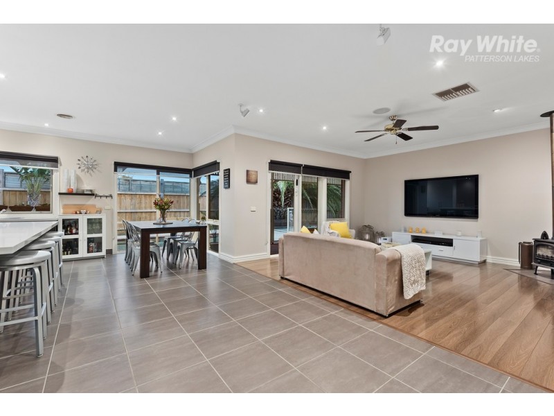 30 Harbour Drive, Patterson Lakes VIC 3197