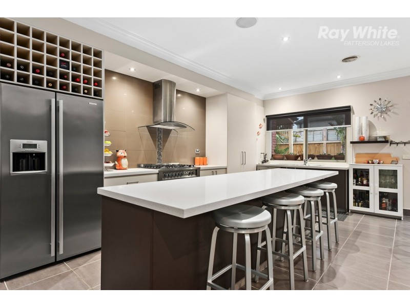 30 Harbour Drive, Patterson Lakes VIC 3197