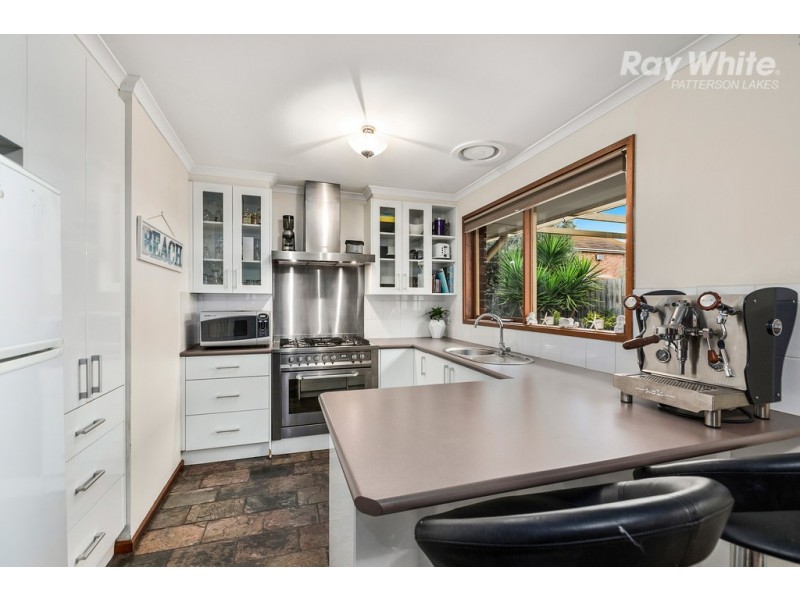 62 Kurrawa Cres, Patterson Lakes VIC 3197