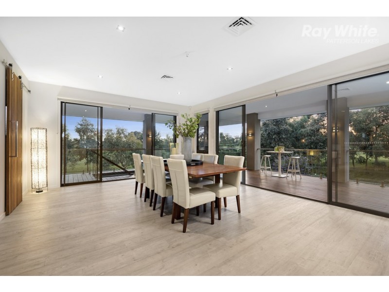 24 Cunningham Crescent, Sandhurst VIC 3977