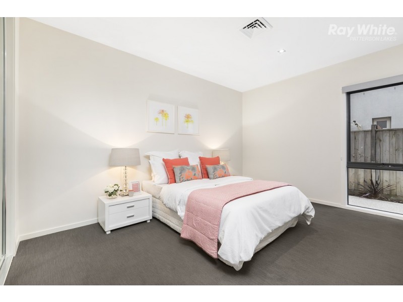 24 Cunningham Crescent, Sandhurst VIC 3977