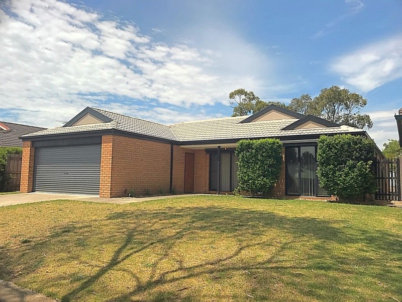 16 Arlene Drive, Skye VIC 3977