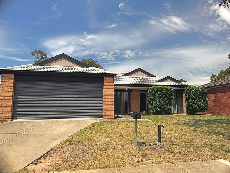 16 Arlene Drive, Skye VIC 3977