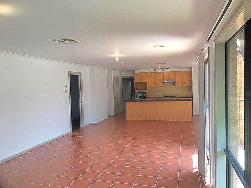 16 Arlene Drive, Skye VIC 3977