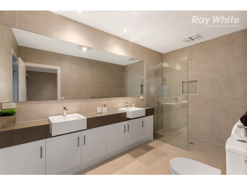 2/70 Rae Avenue, Edithvale VIC 3196