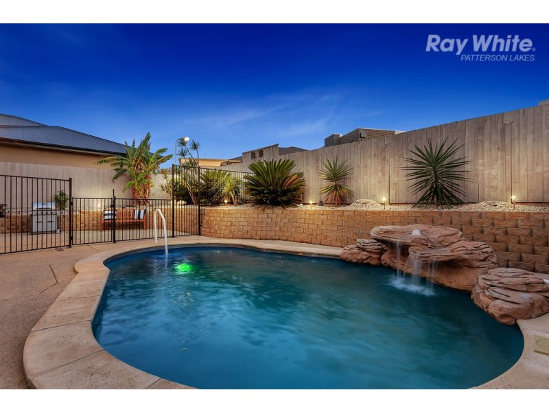 18 Webster Drive, Patterson Lakes VIC 3197