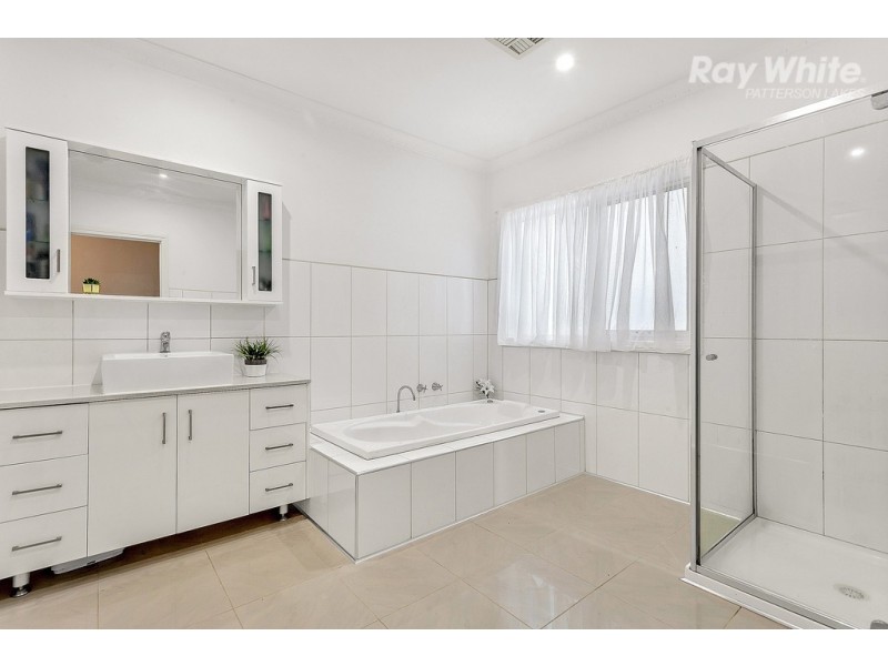 18 Webster Drive, Patterson Lakes VIC 3197