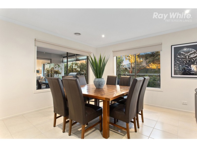 5 Waterlily Court, Waterways VIC 3195