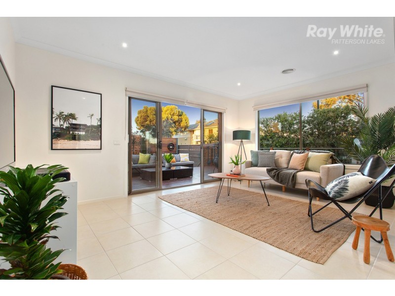 5 Waterlily Court, Waterways VIC 3195