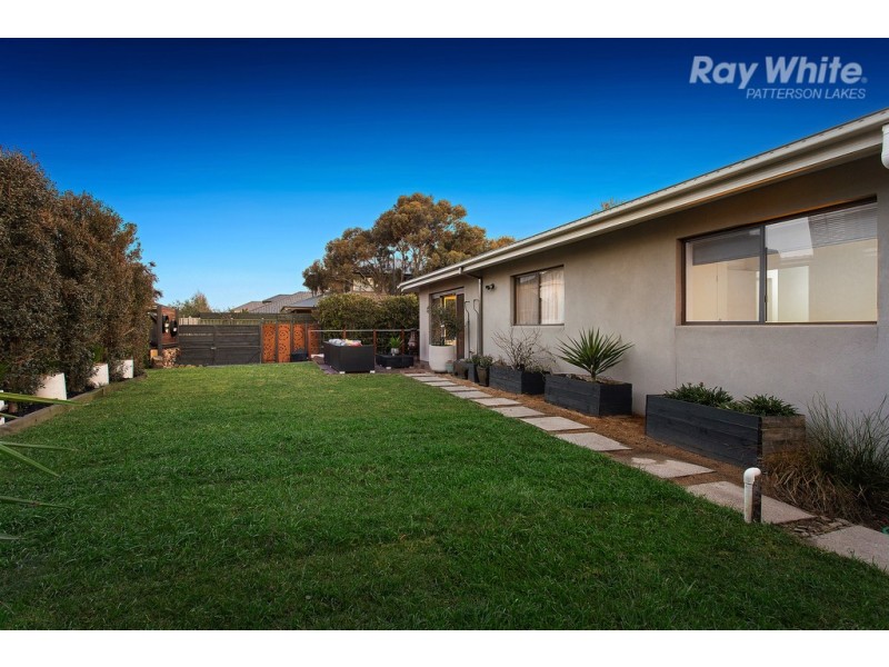5 Waterlily Court, Waterways VIC 3195