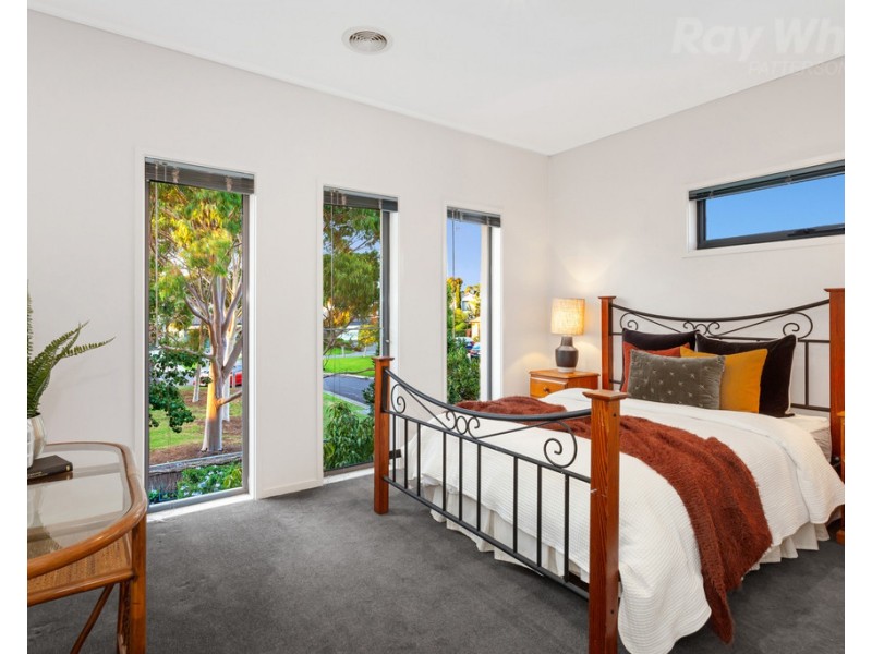 1 Fisher Mews, Waterways VIC 3195