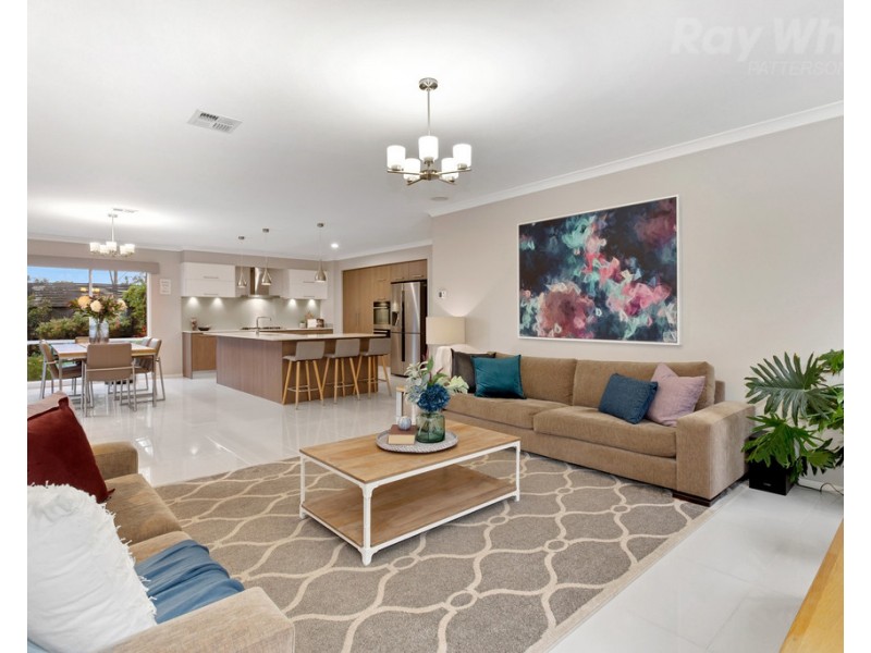 13 Barmah Place, Waterways VIC 3195