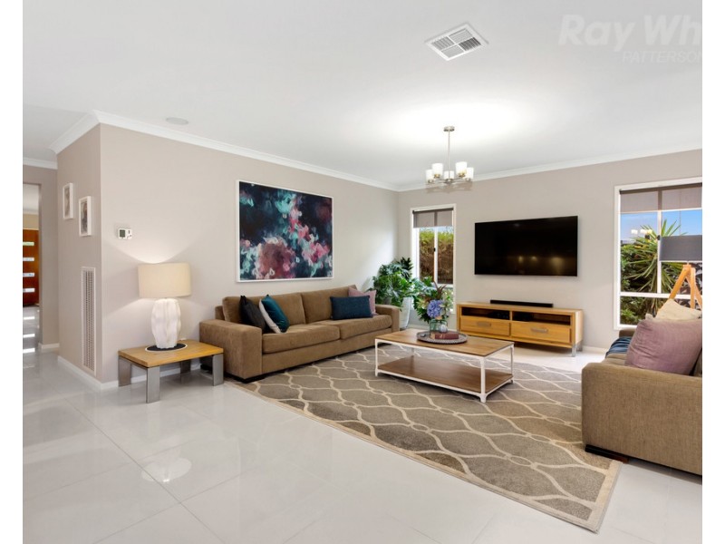 13 Barmah Place, Waterways VIC 3195