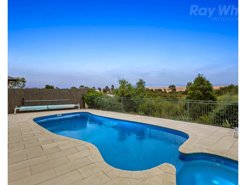 13 Barmah Place, Waterways VIC 3195