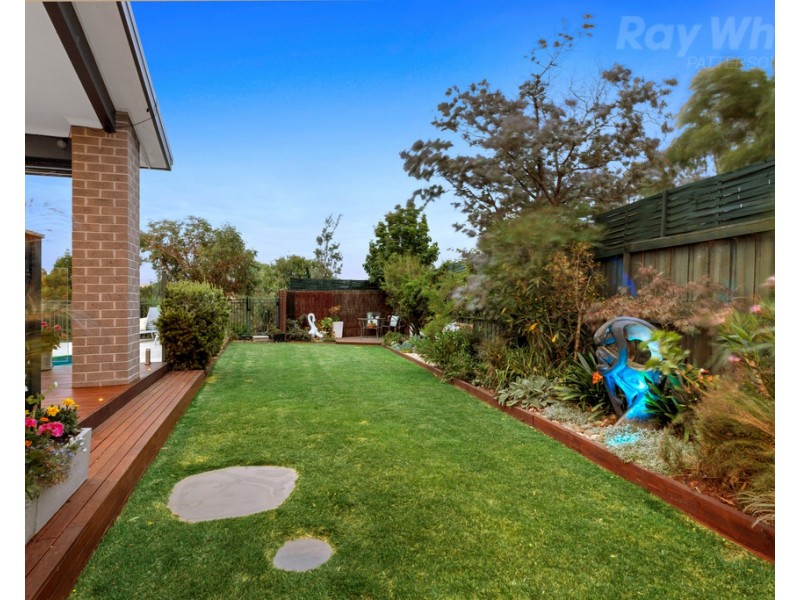 13 Barmah Place, Waterways VIC 3195