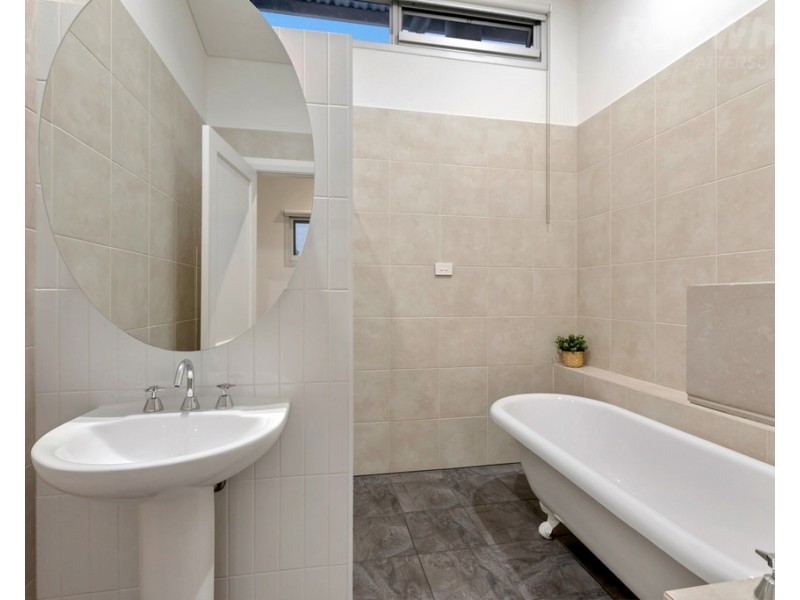 9 Lake King Circle, Waterways VIC 3195