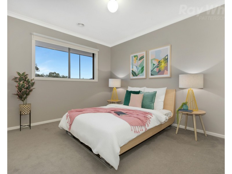 2 Portland Place, Waterways VIC 3195