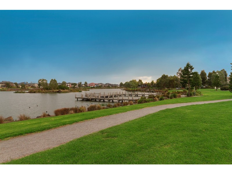 3 Burdekin Boulevard, Waterways VIC 3195