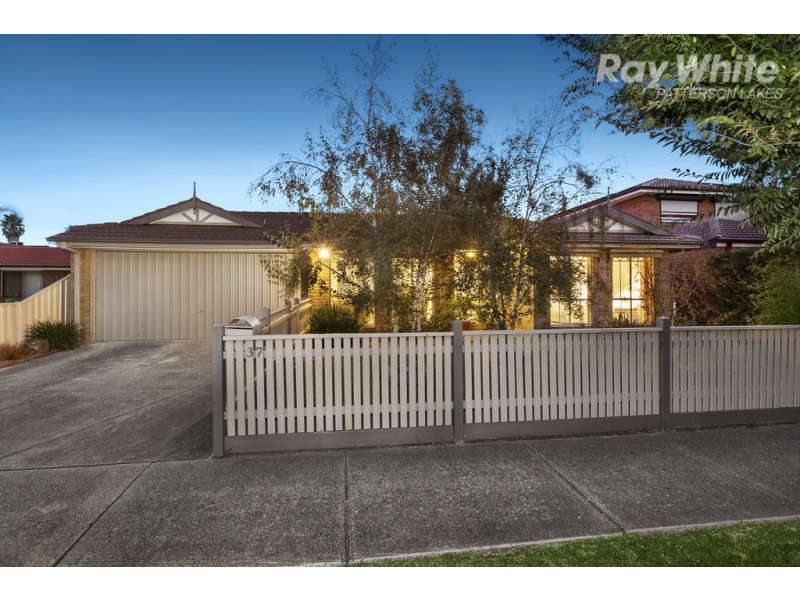 37 Hickman Avenue, Aspendale Gardens VIC 3195