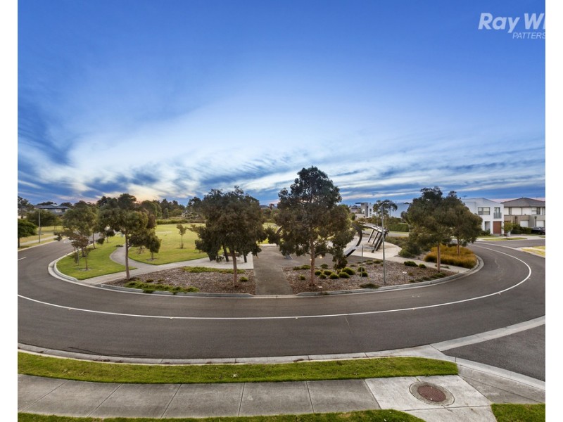 2 Jubilee Boulevard, Waterways VIC 3195